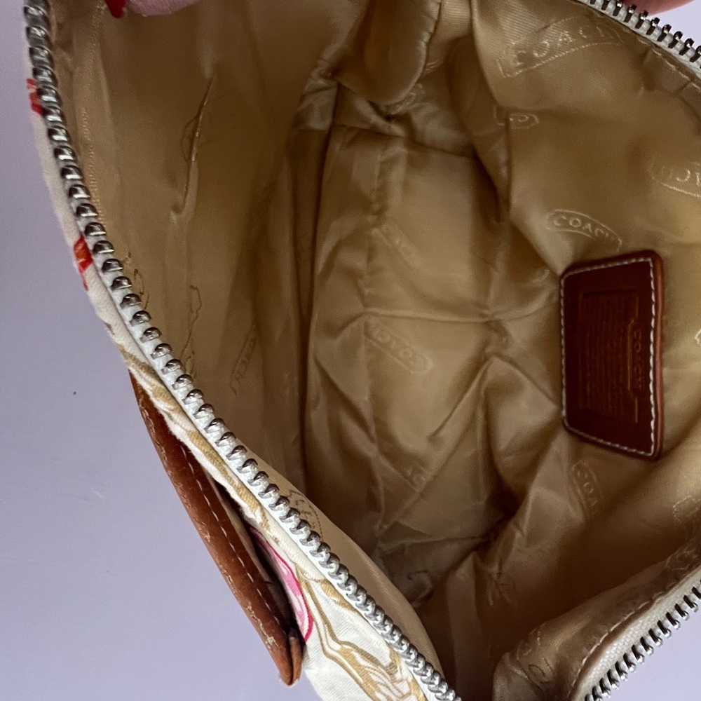 Monogrammed Coach small purse. Multicolored. Vintage. - Picture 5 of 12
